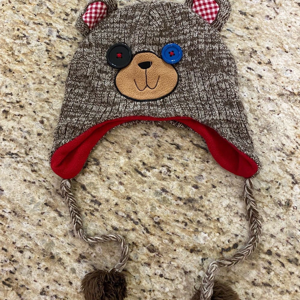 Cute Bear Cap OS